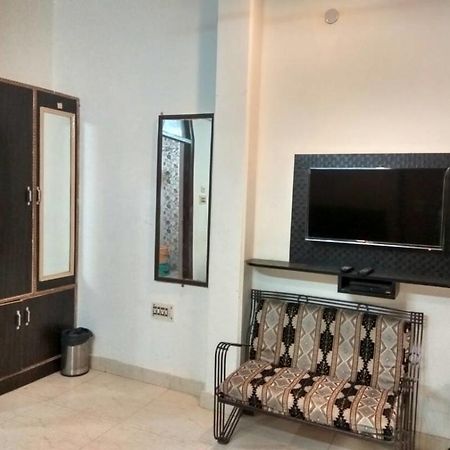 Hotel Pearl Plaza Nowe Delhi Zewnętrze zdjęcie