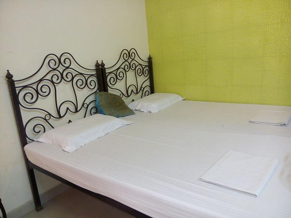 Hotel Pearl Plaza Nowe Delhi Zewnętrze zdjęcie