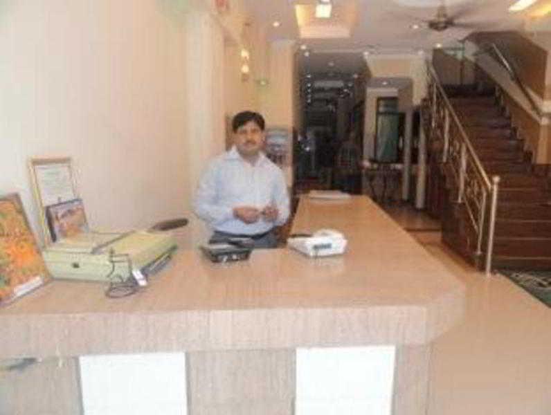 Hotel Pearl Plaza Nowe Delhi Zewnętrze zdjęcie