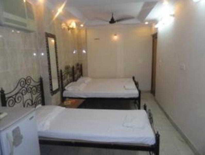 Hotel Pearl Plaza Nowe Delhi Zewnętrze zdjęcie