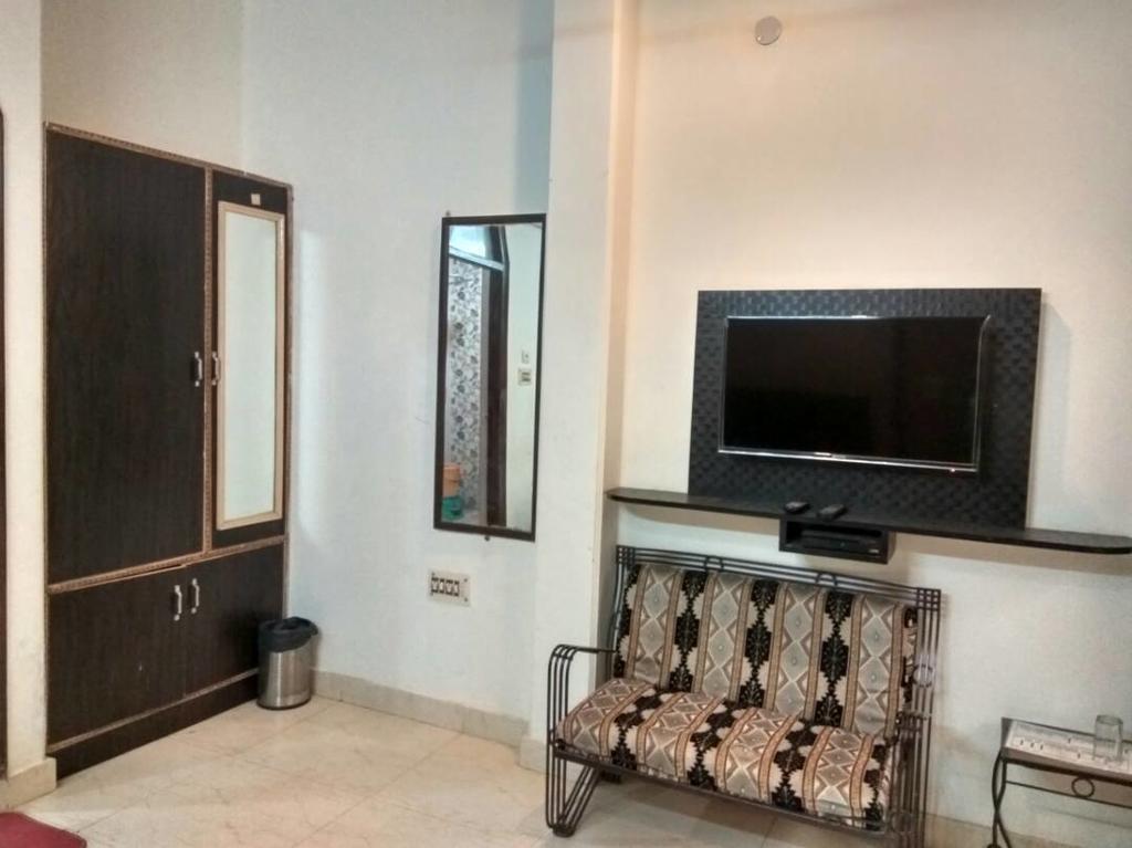 Hotel Pearl Plaza Nowe Delhi Zewnętrze zdjęcie