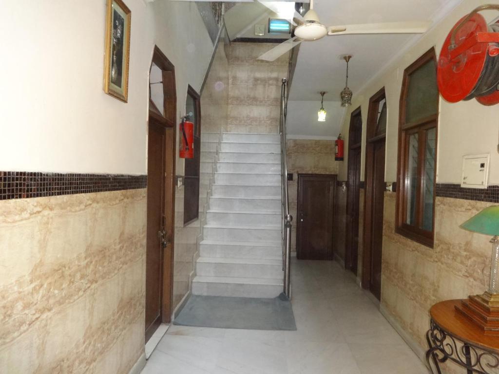 Hotel Pearl Plaza Nowe Delhi Zewnętrze zdjęcie